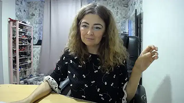 Helen1974 online show from 06/06/26, 03:11