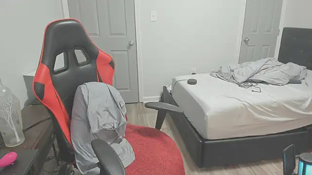 Snapshot of demi_xoxo chatting on 09/23/25, 11:30 demi xoxo online show from 09/23/25, 11:30