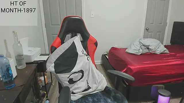 Snapshot of demi_xoxo chatting on 11/12/25, 03:29 demi xoxo online show from 11/12/25, 03:29