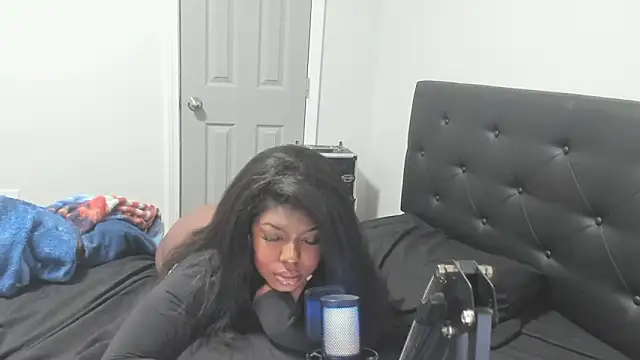 demi xoxo online show from 02/02/26, 12:31