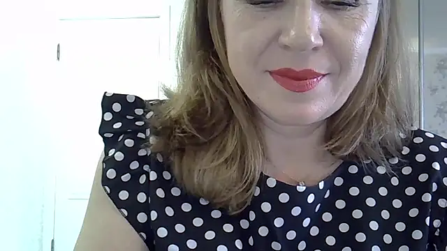 Snapshot of Alexandra-Rosee chatting on 12/02/25, 06:41 Alexandra-Rosee online show from 12/02/25, 06:41