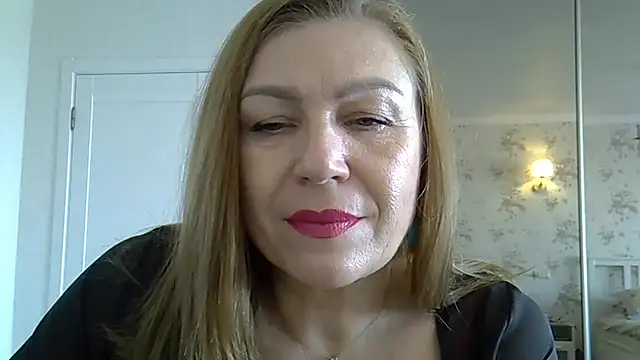 Snapshot of Alexandra-Rosee chatting on 01/14/26, 07:58 Alexandra-Rosee online show from 01/14/26, 07:58