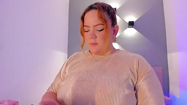 sophiarossee  online show from 02/22/25, 12:08