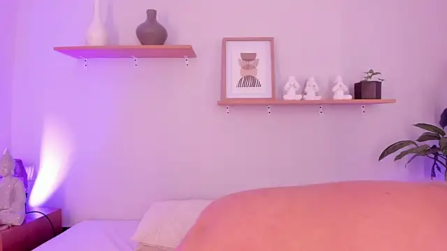 sophiarossee  online show from 03/19/25, 10:55