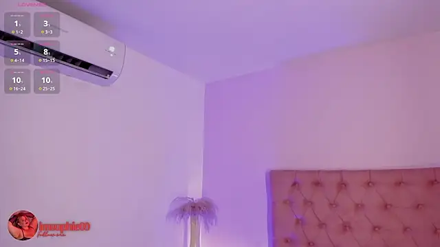 sophiarossee  online show from 11/24/25, 12:05