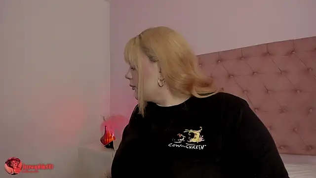 sophiarossee  online show from 03/24/26, 01:05