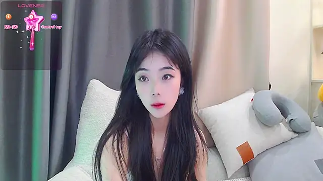 Snapshot of Duludulu_007 chatting on 02/26/25, 05:31 Duludulu 007 online show from 02/26/25, 05:31