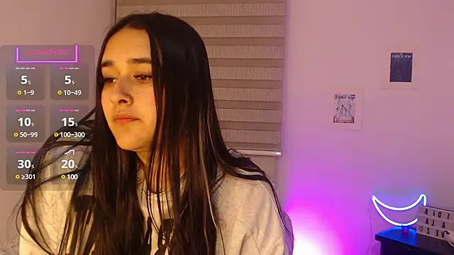 Snapshot of Megan_FE chatting on 12/14/24, 01:50 Megan FE online show from 12/14/24, 01:50