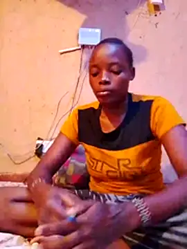 cute naimah online show from 11/17/25, 04:40