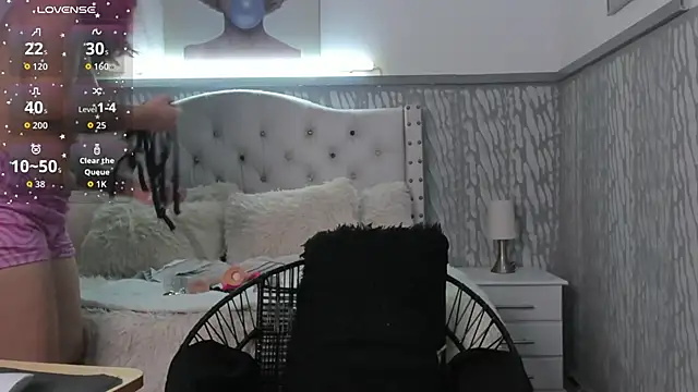 sexylaurita online show from 04/11/26, 10:41