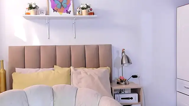 Zoe Gruber online show from 02/10/26, 09:41