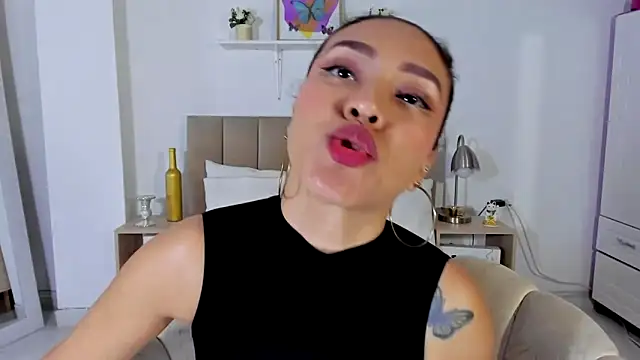 Zoe Gruber online show from 05/28/26, 11:24