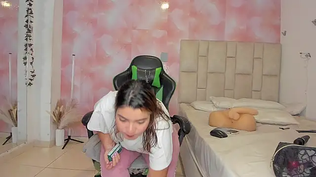 emily lean  online show from 10/25/25, 12:51