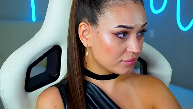 Snapshot of Adel_chocolate_ chatting on 09/18/25, 06:48 Adel chocolate online show from 09/18/25, 06:48