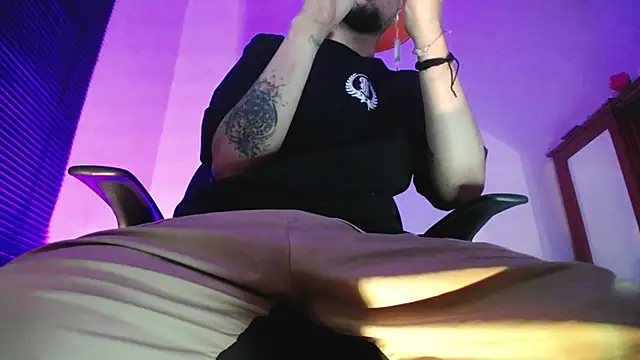 zacwatson  online show from 03/11/26, 05:46