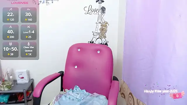 Snapshot of CristialJones_ chatting on 01/21/25, 04:48 CristialJones online show from 01/21/25, 04:48