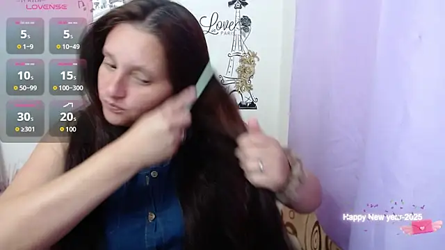 Snapshot of CristialJones_ chatting on 01/23/25, 01:56 CristialJones online show from 01/23/25, 01:56