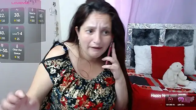 Snapshot of CristialJones_ chatting on 03/05/25, 01:28 CristialJones online show from 03/05/25, 01:28