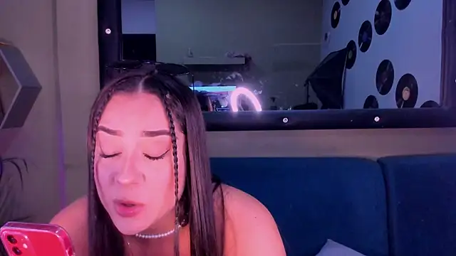 Sussy Bell01 online show from 12/16/24, 07:43