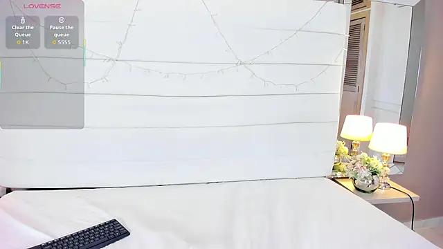 Snapshot of Lilly_2809_ chatting on 11/11/25, 04:23 Lilly 2809 online show from 11/11/25, 04:23