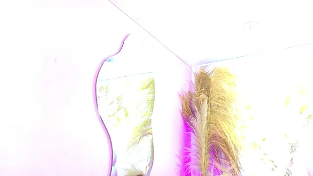 Snapshot of bonieklent chatting on 10/23/25, 03:28 bonieklent online show from 10/23/25, 03:28