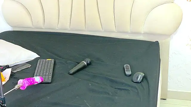 bonieklent online show from 03/10/26, 04:06