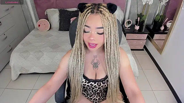 conny  curly online show from 11/23/25, 01:00