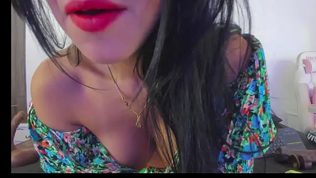 Snapshot of natalia_collinslim chatting on 01/17/25, 03:55 natalia collinslim online show from 01/17/25, 03:55