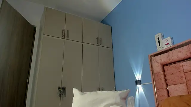 Snapshot of SAMY_NIX chatting on 11/07/25, 12:05 SAMY NIX online show from 11/07/25, 12:05