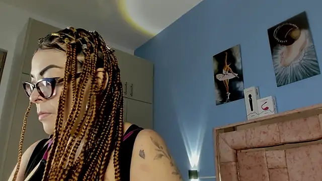 Snapshot of SAMY_NIX chatting on 12/03/25, 12:03 SAMY NIX online show from 12/03/25, 12:03