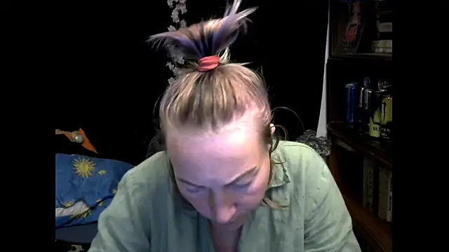 Snapshot of wLESLYMOSw chatting on 09/12/25, 08:03 wLESLYMOSw online show from 09/12/25, 08:03