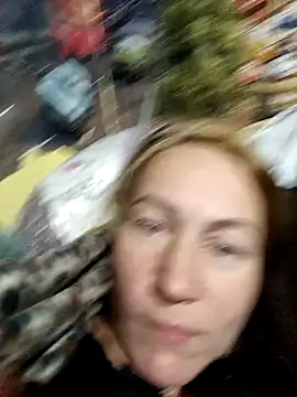 Snapshot of wLESLYMOSw chatting on 10/12/25, 06:40 wLESLYMOSw online show from 10/12/25, 06:40