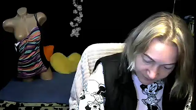 Snapshot of wLESLYMOSw chatting on 11/03/25, 07:20 wLESLYMOSw online show from 11/03/25, 07:20