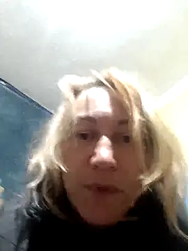 Snapshot of wLESLYMOSw chatting on 11/23/25, 06:52 wLESLYMOSw online show from 11/23/25, 06:52