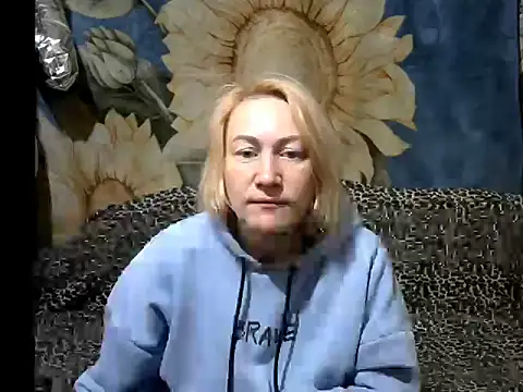 wLESLYMOSw online show from 03/27/26, 08:37