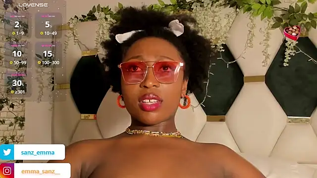 Snapshot of EmmaSanzz_ chatting on 02/04/25, 05:55 EmmaSanzz online show from 02/04/25, 05:55