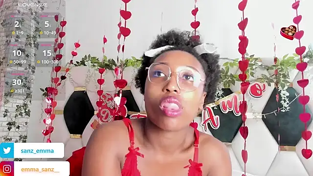 Snapshot of EmmaSanzz_ chatting on 02/06/25, 02:37 EmmaSanzz online show from 02/06/25, 02:37