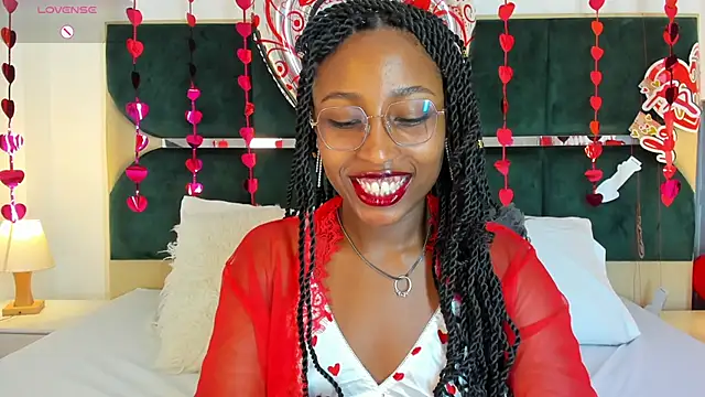 Snapshot of EmmaSanzz_ chatting on 02/15/25, 11:36 EmmaSanzz online show from 02/15/25, 11:36