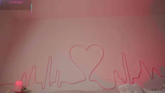 Snapshot of EmmaSanzz_ chatting on 11/21/25, 11:09 EmmaSanzz online show from 11/21/25, 11:09