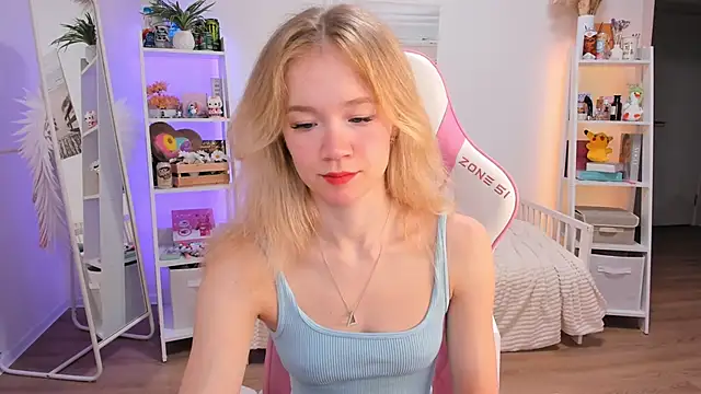 Lily Young online show from 02/01/25, 03:19