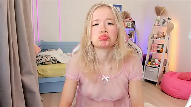 Lily Young online show from 11/29/25, 04:37