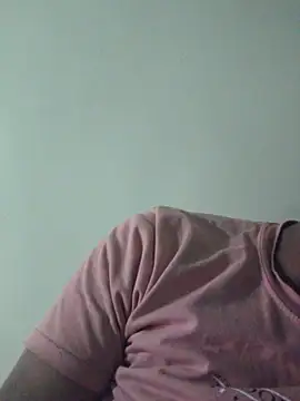 Snapshot of Desi69emd chatting on 11/03/25, 11:33 Desi69emd online show from 11/03/25, 11:33