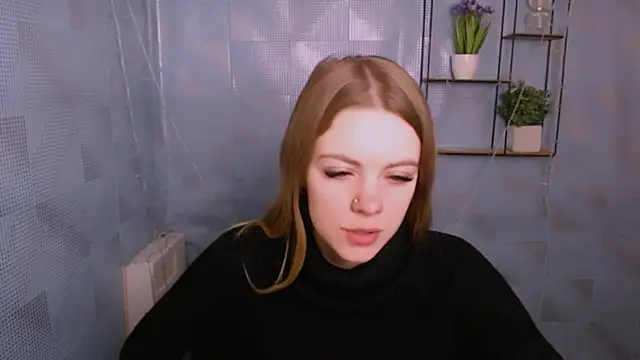 Snapshot of AliceFlirtt_ chatting on 12/28/24, 10:58 AliceFlirtt online show from 12/28/24, 10:58