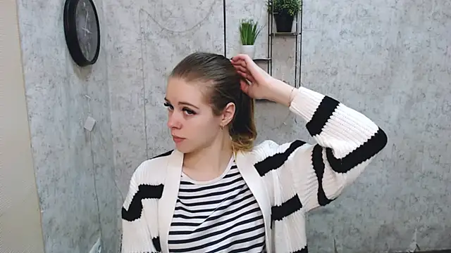 Snapshot of AliceFlirtt_ chatting on 01/04/25, 09:10 AliceFlirtt online show from 01/04/25, 09:10