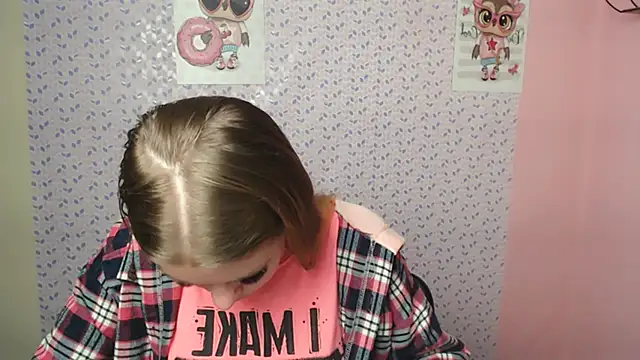 Snapshot of AliceFlirtt_ chatting on 01/07/25, 01:57 AliceFlirtt online show from 01/07/25, 01:57