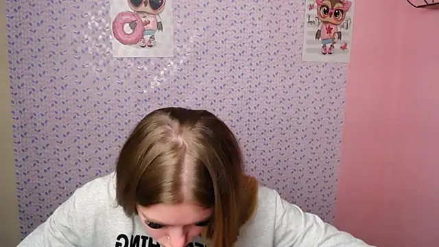 Snapshot of AliceFlirtt_ chatting on 01/08/25, 02:14 AliceFlirtt online show from 01/08/25, 02:14