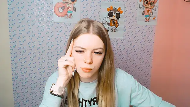 Snapshot of AliceFlirtt_ chatting on 01/14/25, 08:41 AliceFlirtt online show from 01/14/25, 08:41