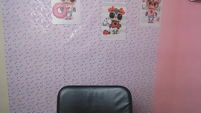 Snapshot of AliceFlirtt_ chatting on 01/15/25, 02:35 AliceFlirtt online show from 01/15/25, 02:35