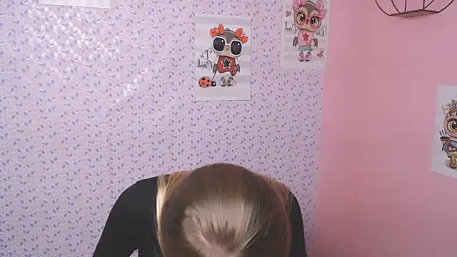 Snapshot of AliceFlirtt_ chatting on 01/22/25, 02:03 AliceFlirtt online show from 01/22/25, 02:03