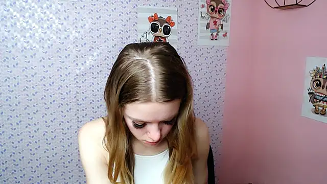 Snapshot of AliceFlirtt_ chatting on 01/31/25, 03:44 AliceFlirtt online show from 01/31/25, 03:44